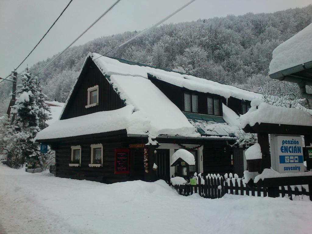 Penzion Encian Mýto pod Ďumbierom Exterior foto